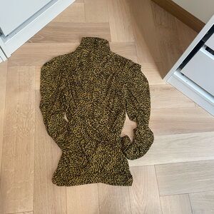 Isabel Marant Mock Neck Long Sleeves Jersey top in Size S Like New 
Multicolour